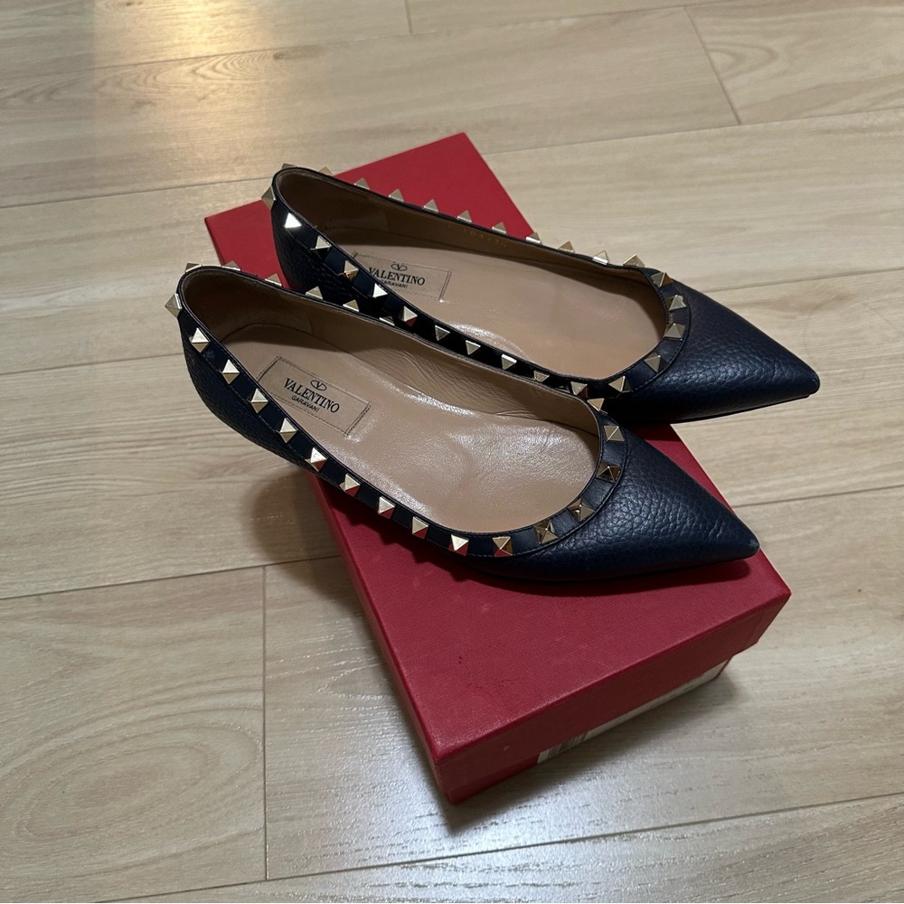 Valentino Rockstud Navy Flat